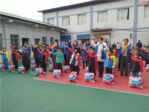 童伴之家 爱暖四川达川区碗厂双桥小学